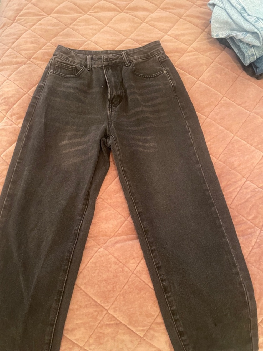 Women’s Black Straight-Leg Jeans